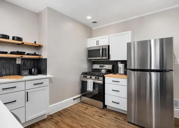 Charming 3bd For Long *
