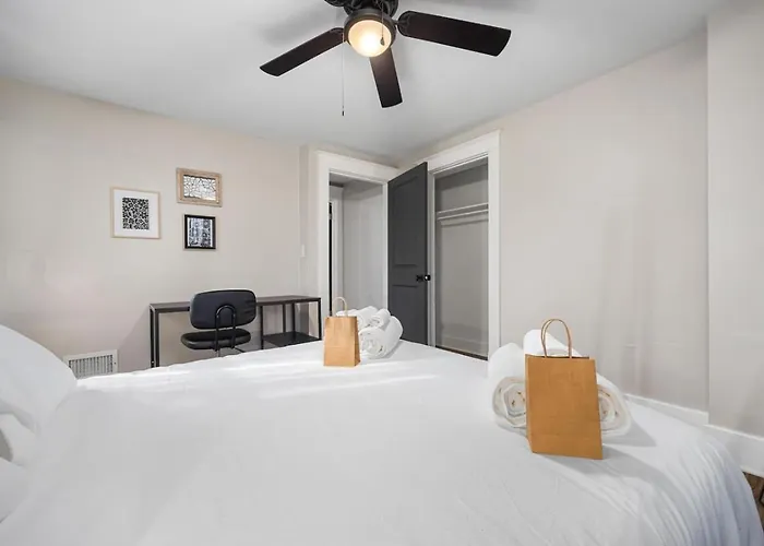 Charming 3bd For Long *
