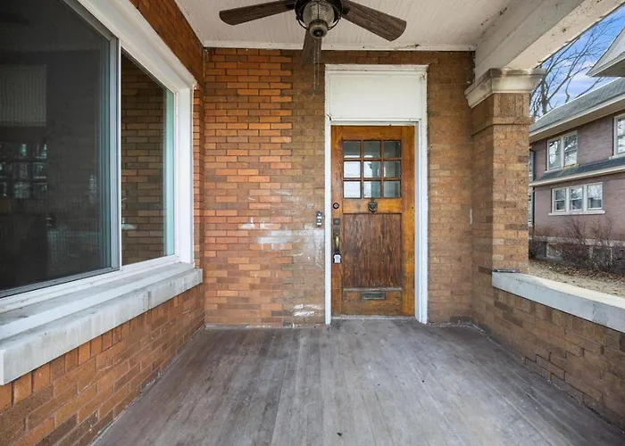 Charming 3bd For Long *